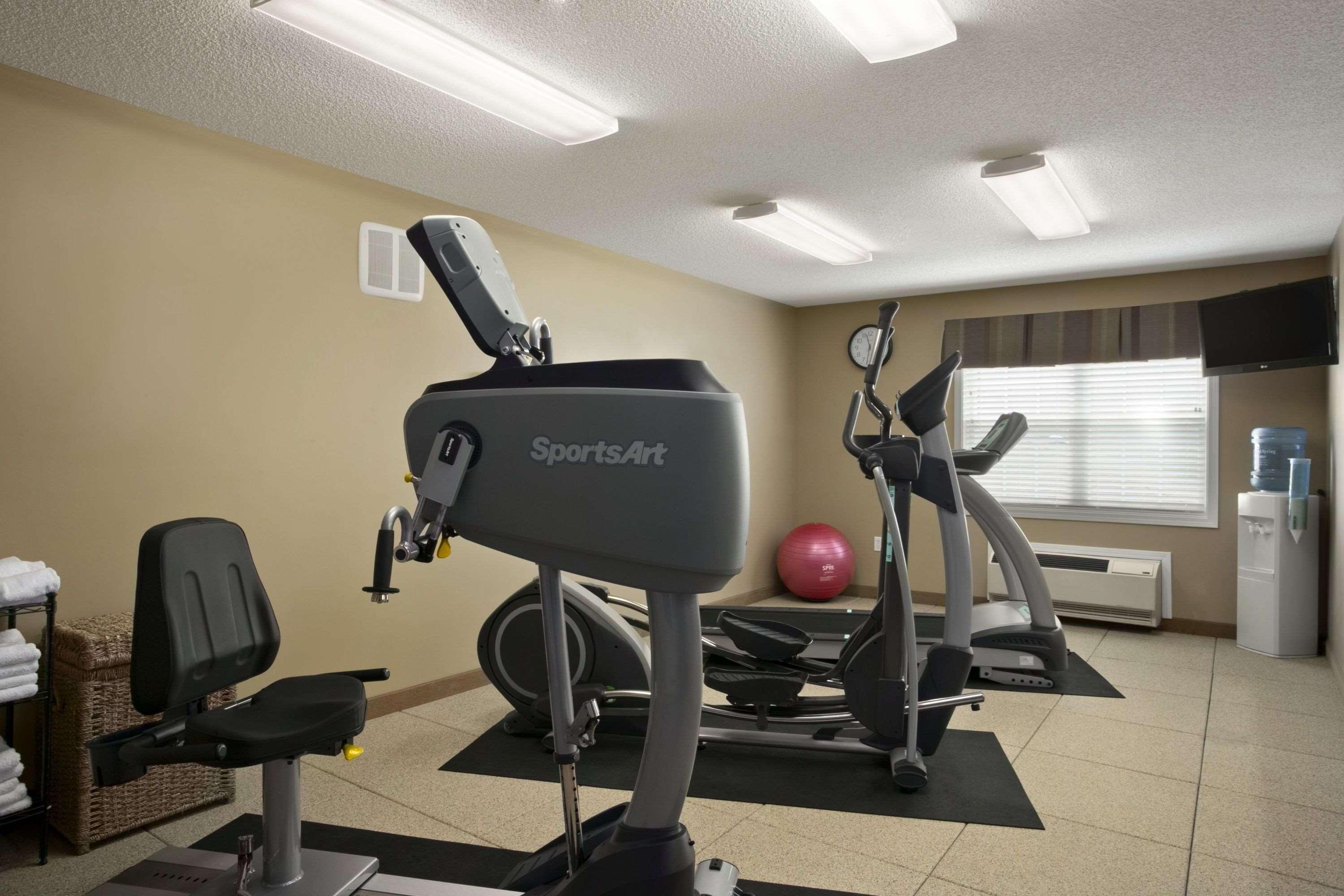 Microtel Inn & Suites By Wyndham Mineral Wells/Parkersburg Esterno foto