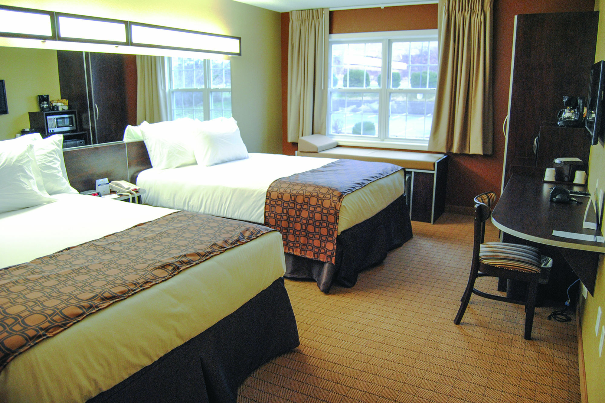 Microtel Inn & Suites By Wyndham Mineral Wells/Parkersburg Esterno foto